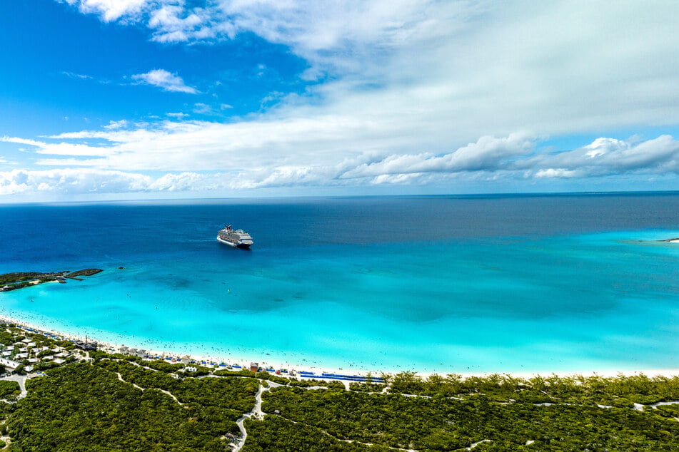 The Bahamas, with its more than 700 islands and cays, is a paradise for vacationers.
