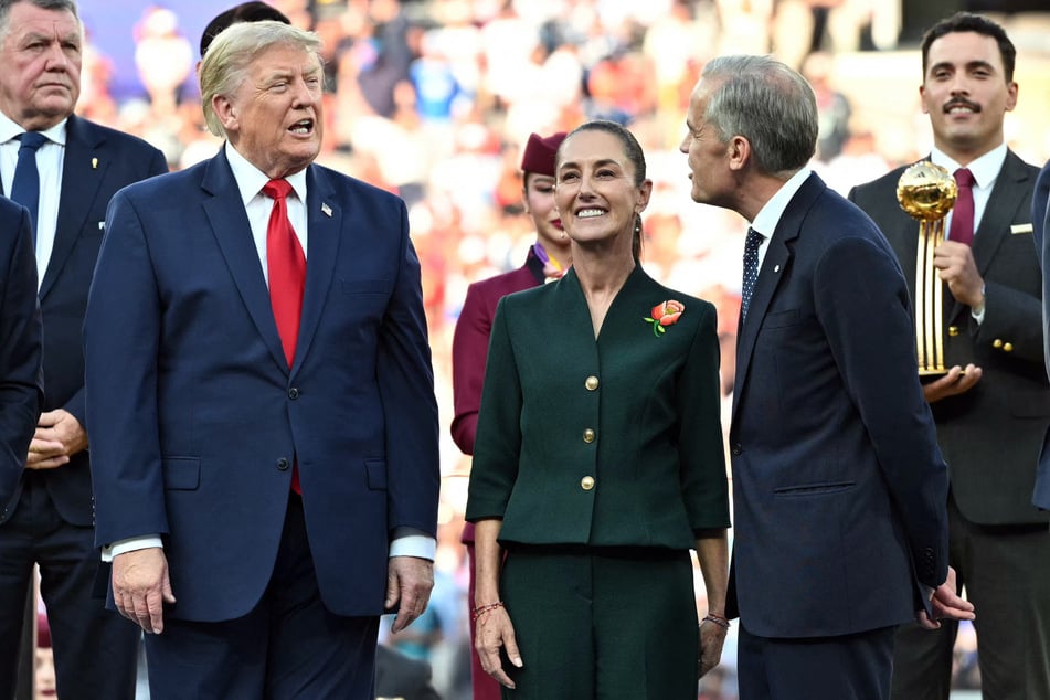 President Donald Trump (l), Mexican President Claudia Sheinbaum (m), and Canadian Prime Minister Mark Carney (r) speak during the World Cup presentation ceremony.