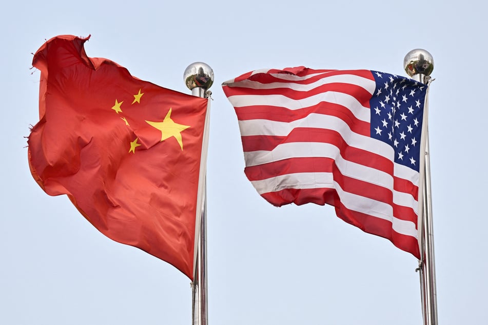 Trump signs order to extend China tariff truce by another 90 days