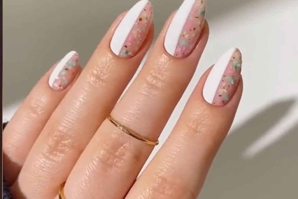 For lovers of all things floral, check out this unique, flower-inspired creation by TikToker @kiaraskynails.