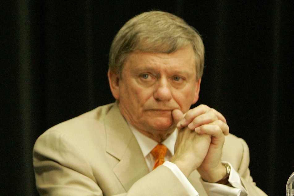 In response to Tony Buzbee, Rusty Hardin, Watson's lead attorney also confirmed the FBI's involvement in his client's ongoing case.
