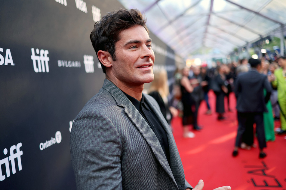 Despite Zac Efron's explanation of a jaw accident, some fans on Twitter still weren't convinced.