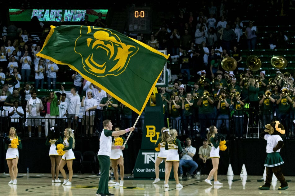 The Bears won their second-straight game of the season on Monday over the Colonels.