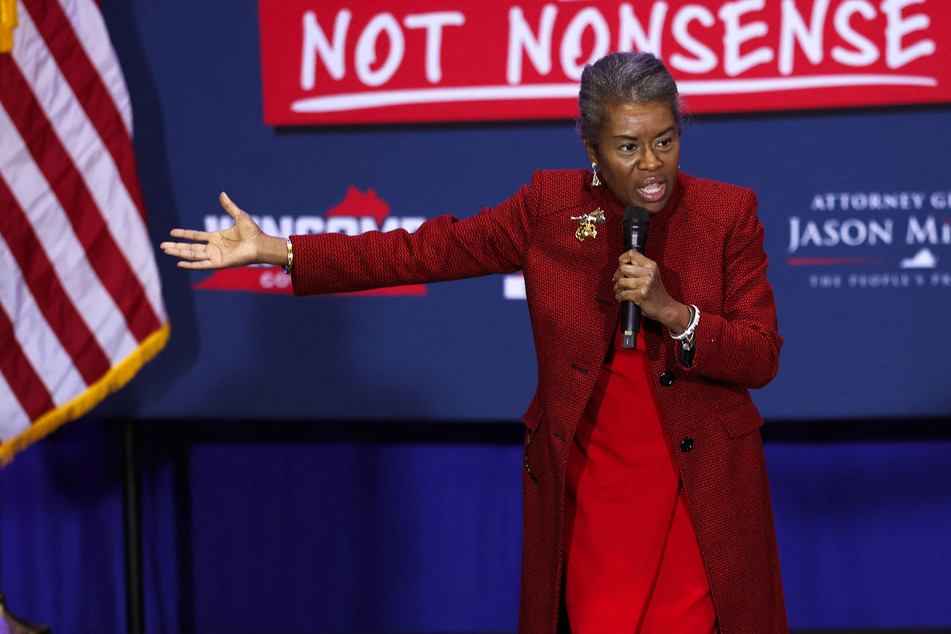 Virginia gubernatorial candidate Winsome Earle-Sears announced on Thursday that her campaign bus caught on fire while en-route to an event.