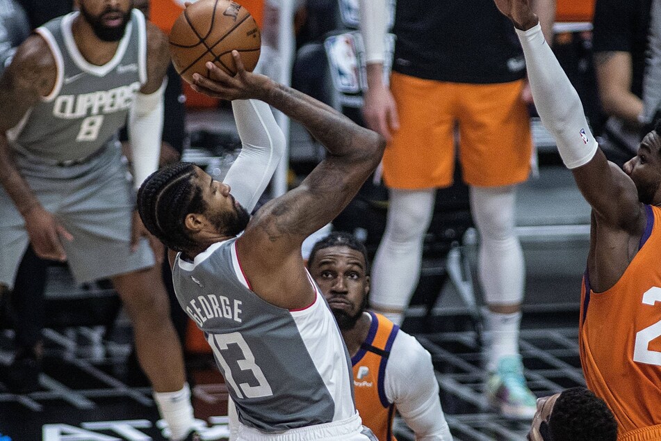 Paul George led all scorers with 41 points as the Clippers won game 5 over the Suns on Monday night.