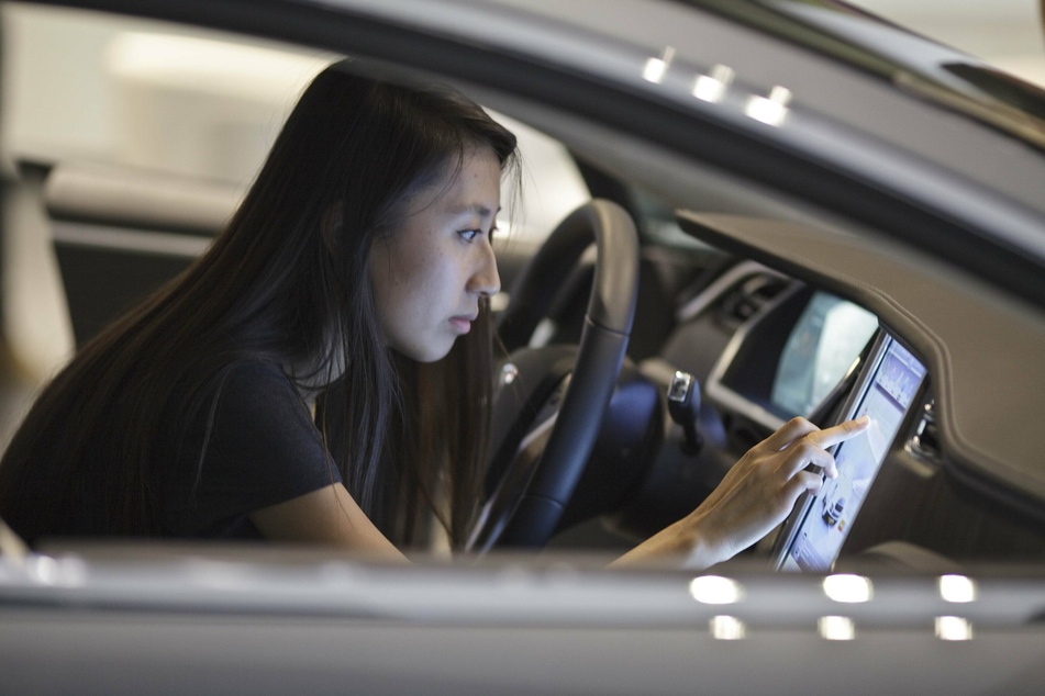 US regulator sues Tesla for gaming feature that distracts drivers