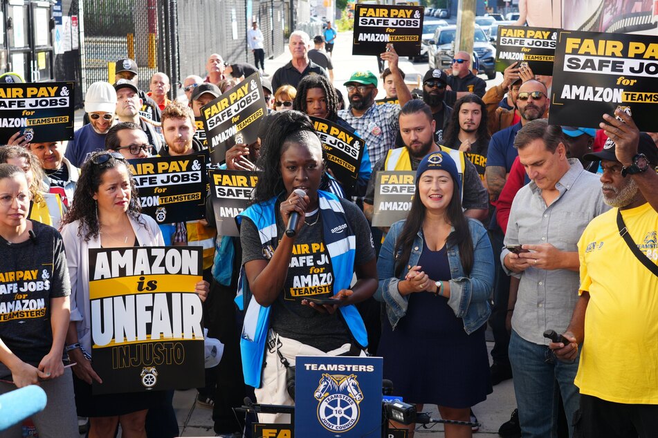 Amazon Teamsters rally outside the company's DBK4 facility in Queens on September 8, 2025.