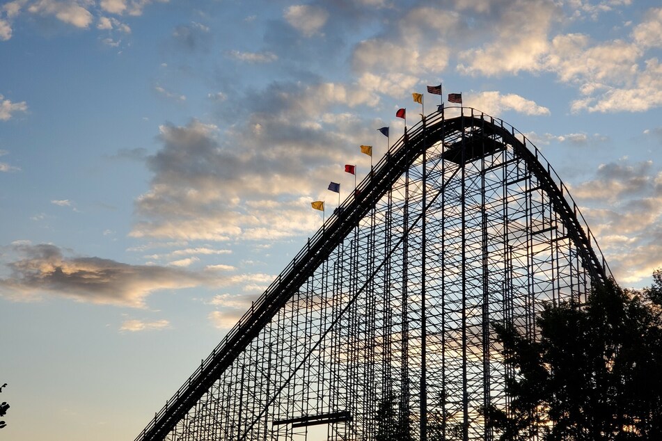 A woman was unconscious after coming off The Voyage rollercoaster, but her cause of death has not been determined.