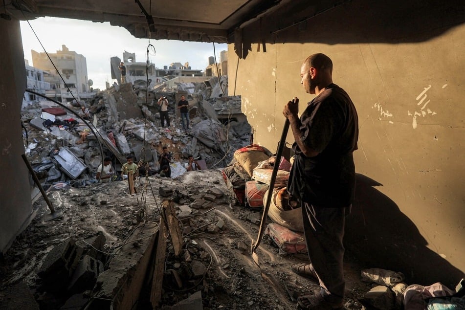 Gazans slam Trump-brokered ceasefire as airstrikes continue: "They lied to us"