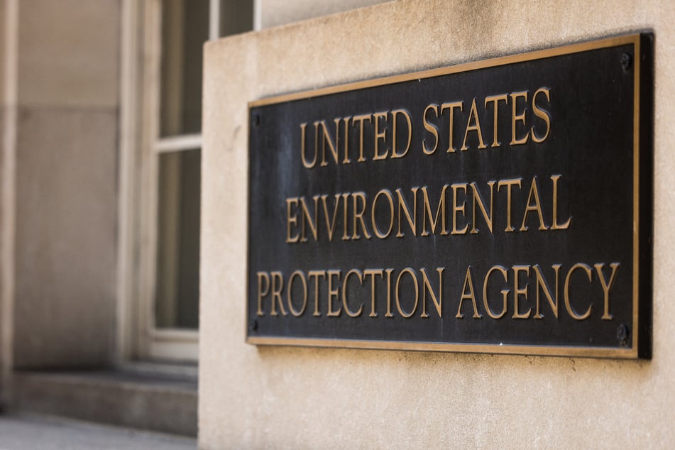 Trump's EPA wipes climate change facts from agency website