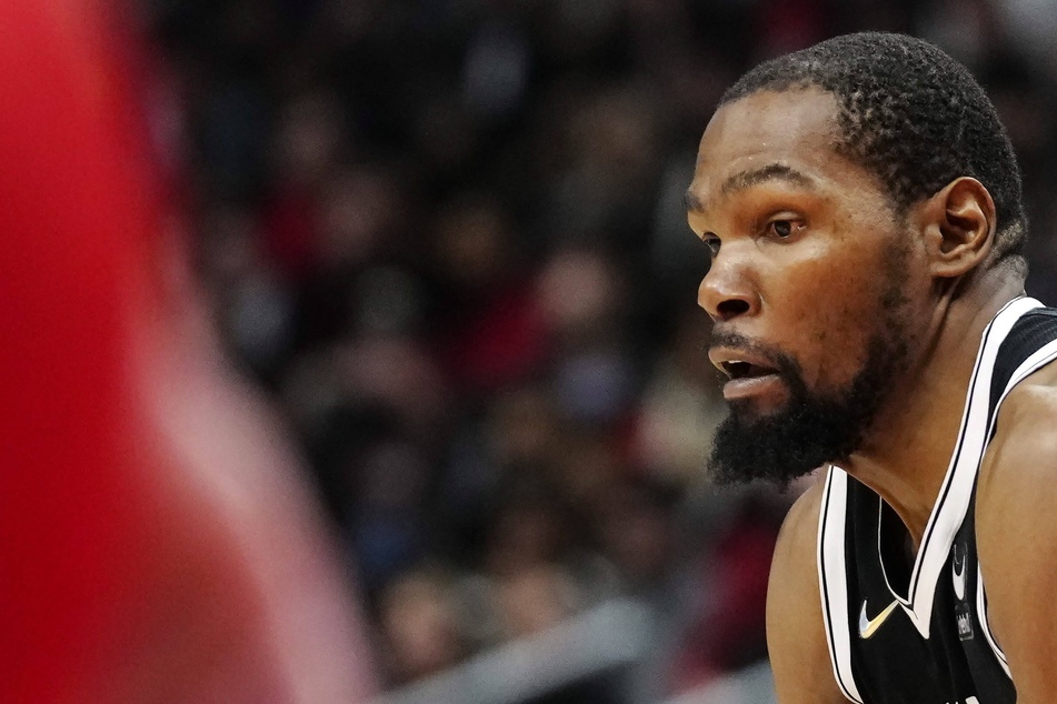 NBA: The Nets hang on with late defense to clip the Hawks on the road