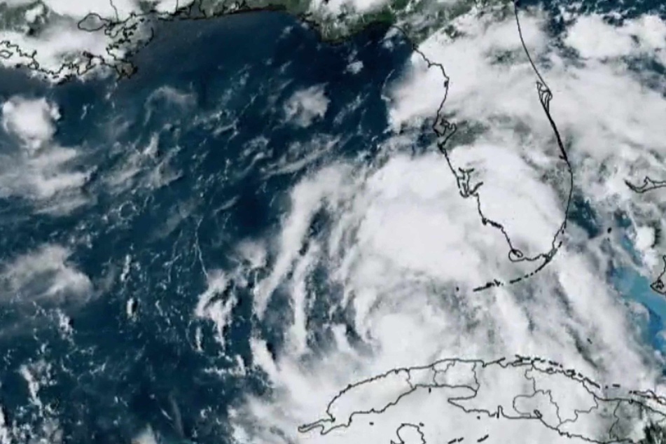 As storm Debby strengthens, southeast US braces for "historic" rainfall