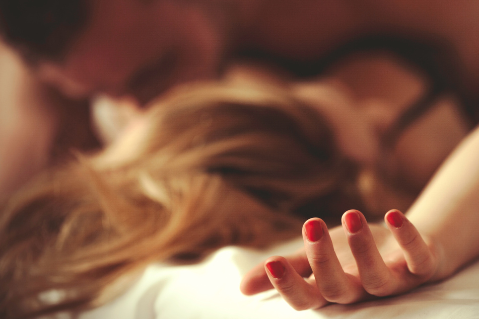 Never-ending orgasm: Woman rushed to the hospital after a three-hour climax!