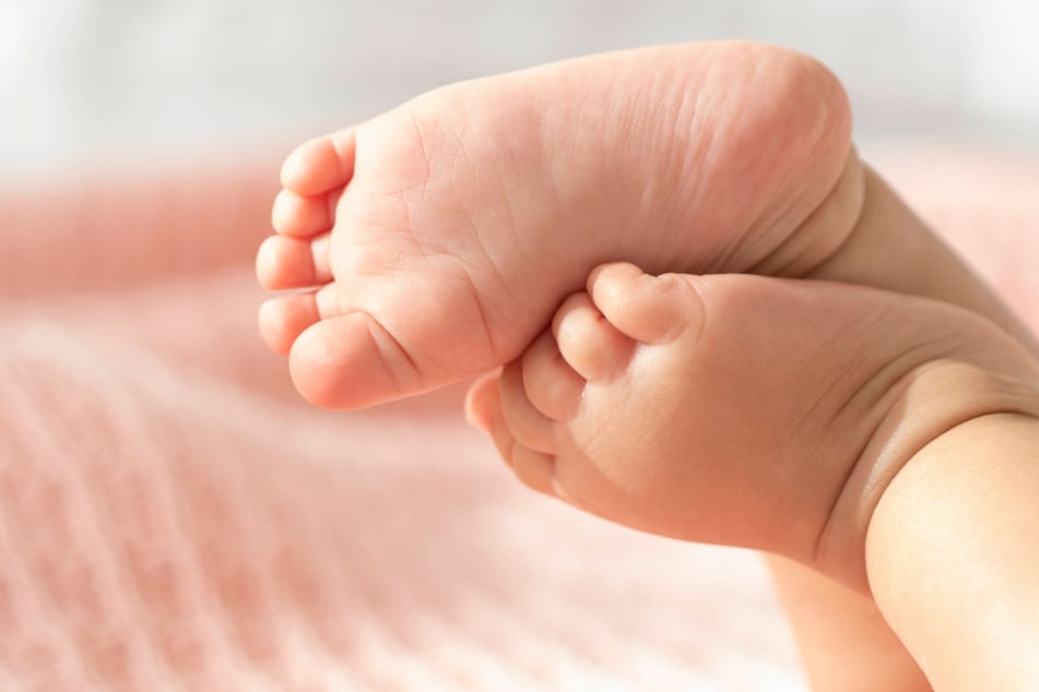Sperm donor banned from donating after fathering over 500 children
