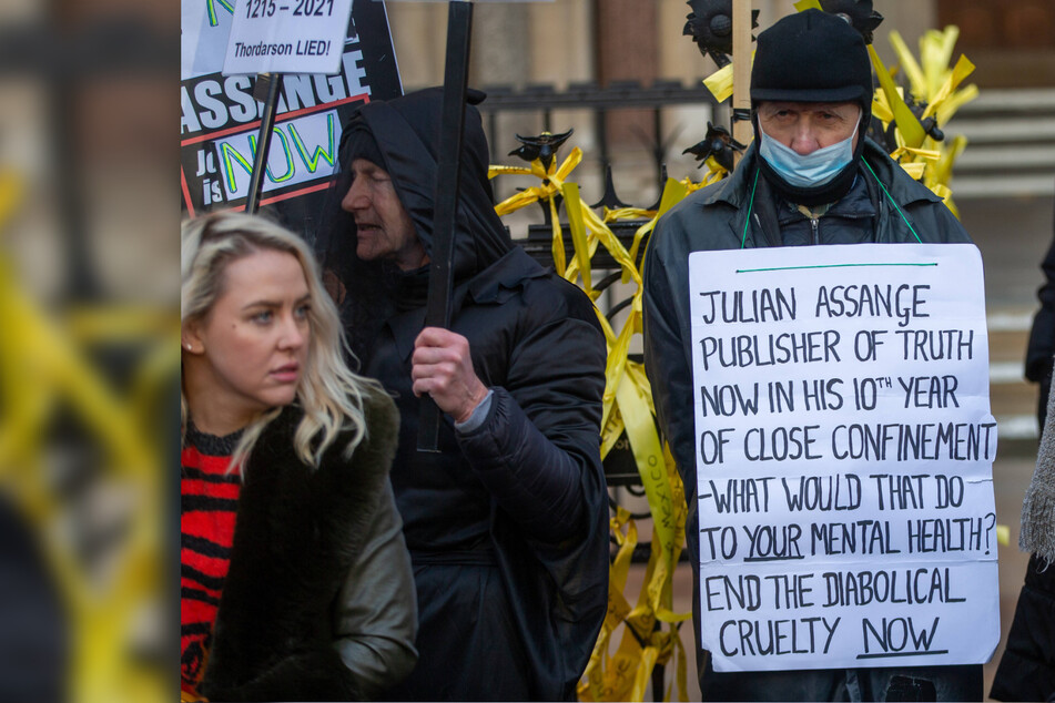 UN rapporteur says Julian Assange's verdict was "politically motivated"