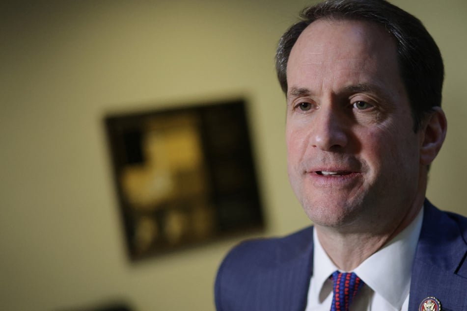 Rep. Jim Himes said Thursday that the US killed "shipwrecked sailors" in a September 2 boat strike, which lawmakers saw footage of in a classified hearing.