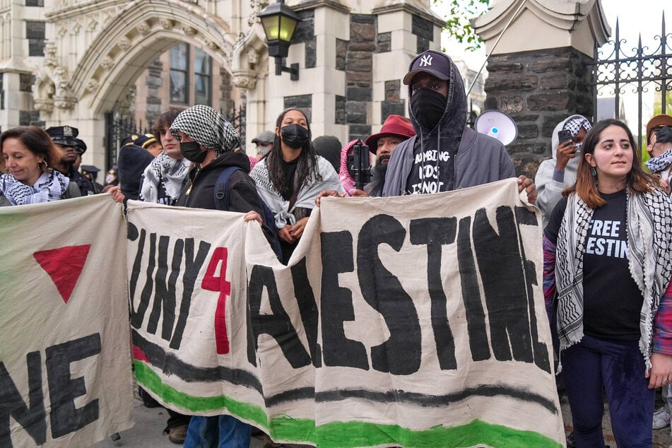 Columbia students hold powerful demonstration on Hind's Hall occupation anniversary