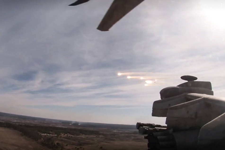 Ukraine war: Russia says it fired new hypersonic missile