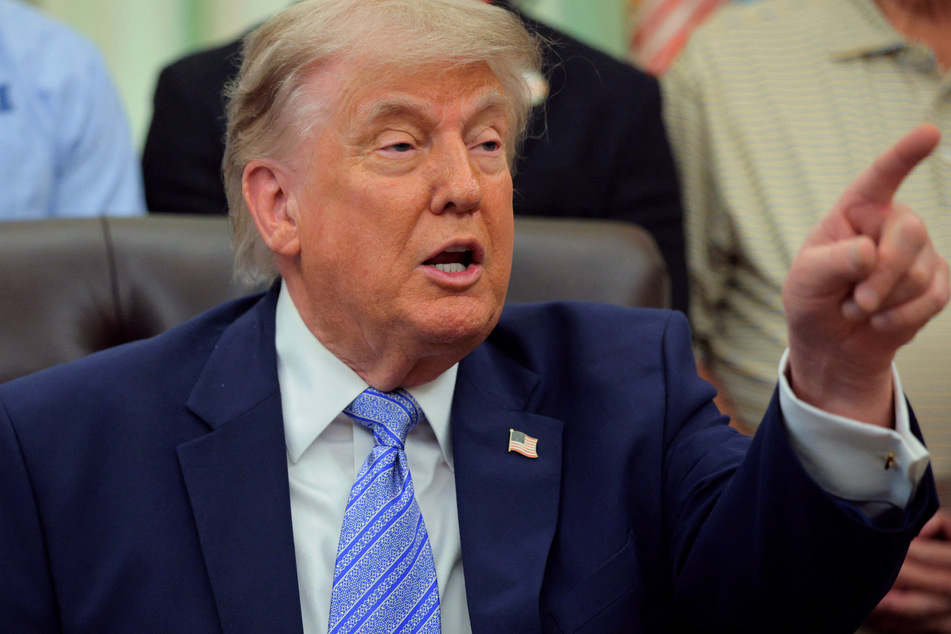 Trump ramped up pressure on the Supreme Court to support his attempt to end birthright citizenship, saying it "would be a right" if the court rules against him.