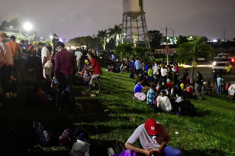 Caravan of thousands of Hondurans plans to head to US