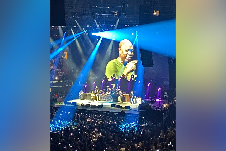 Dave Chappelle shocked fans by taking the stage to sing a cover of Radiohead's Creep.