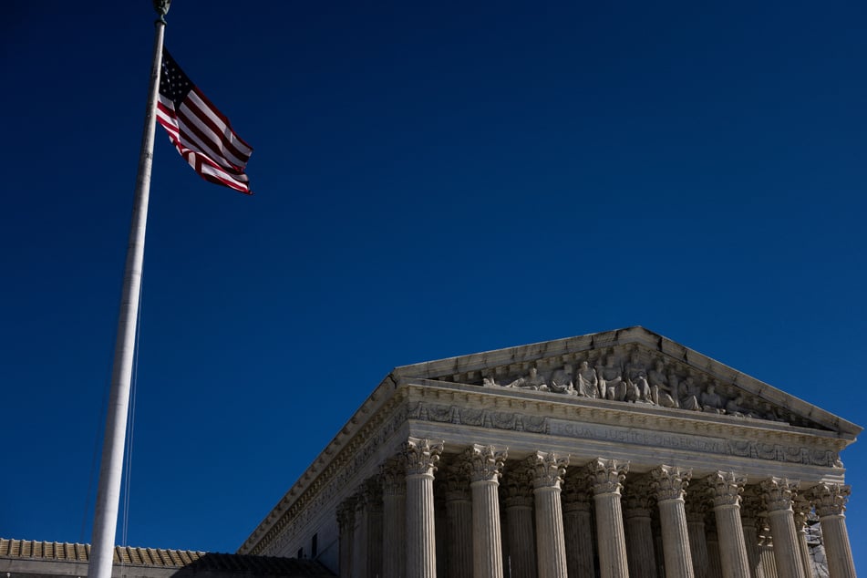 Trump administration turns to Supreme Court in bid to ban trans troops