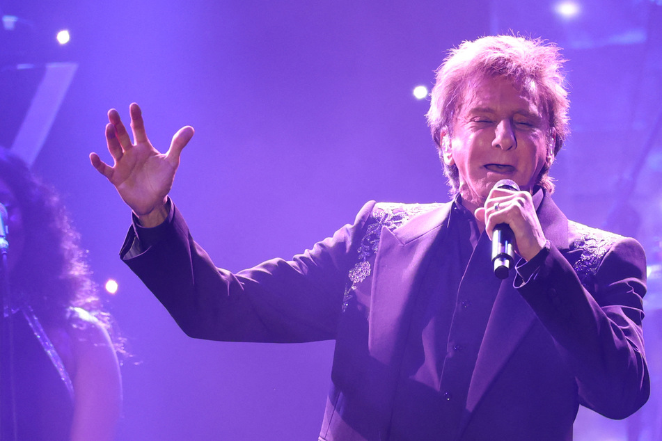 Barry Manilow has canceled several upcoming shows after being diagnosed with cancer.
