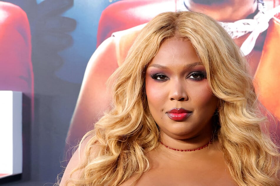 Lizzo says "streaming" and "public attacks" are behind decline in fans