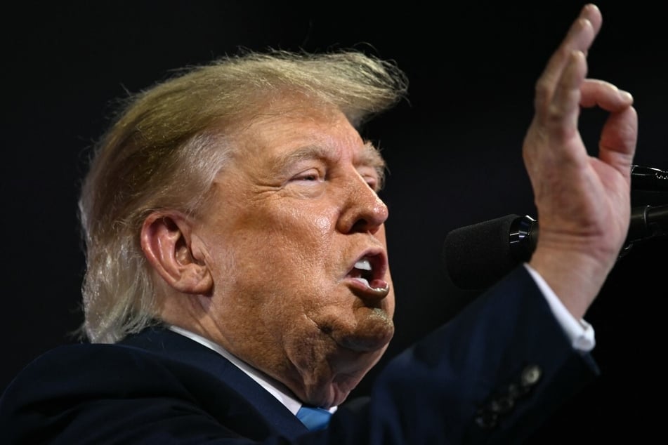 Trump defiantly threatens Zelensky over Russia ties: "Great progress is being made"