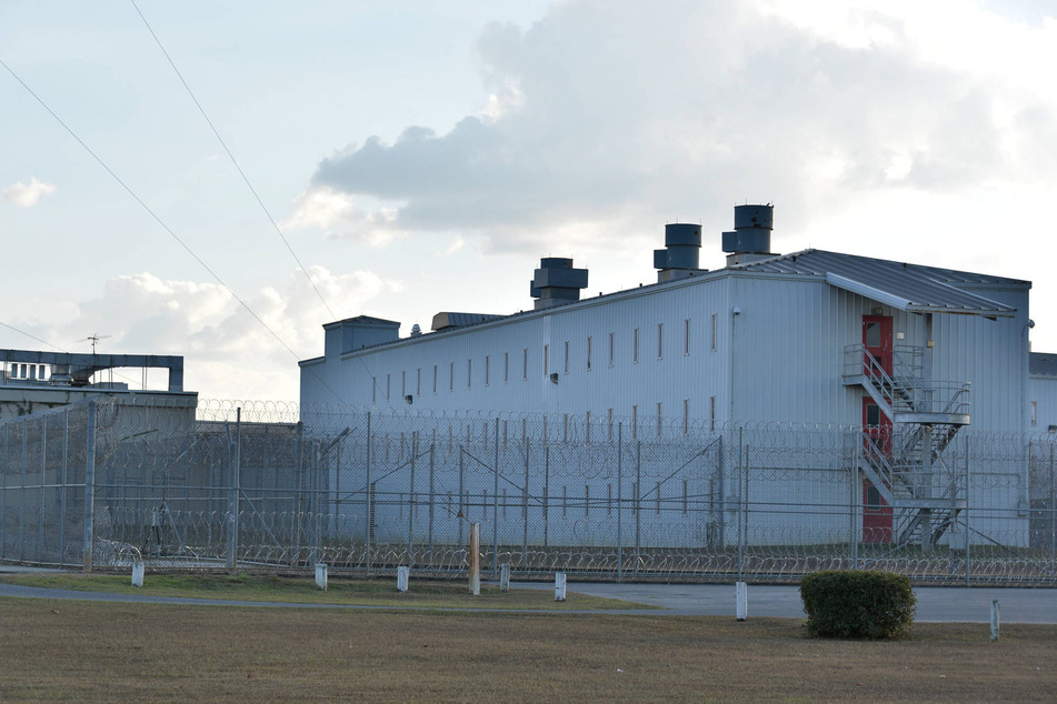The UN's human rights office called on Alabama to abandon plans to execute a death row prisoner using suffocation with nitrogen gas.