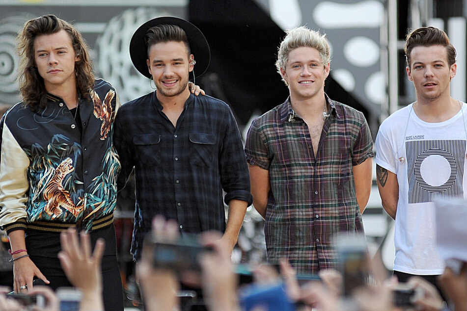 Niall Horan (second from r) recently said that he and his One Direction bandmates have a new group chat that's "louder than most."