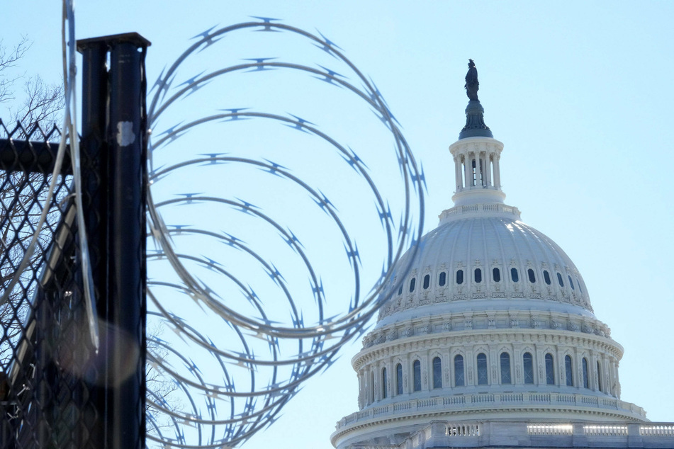 House session canceled after police warns of plot to attack Capitol