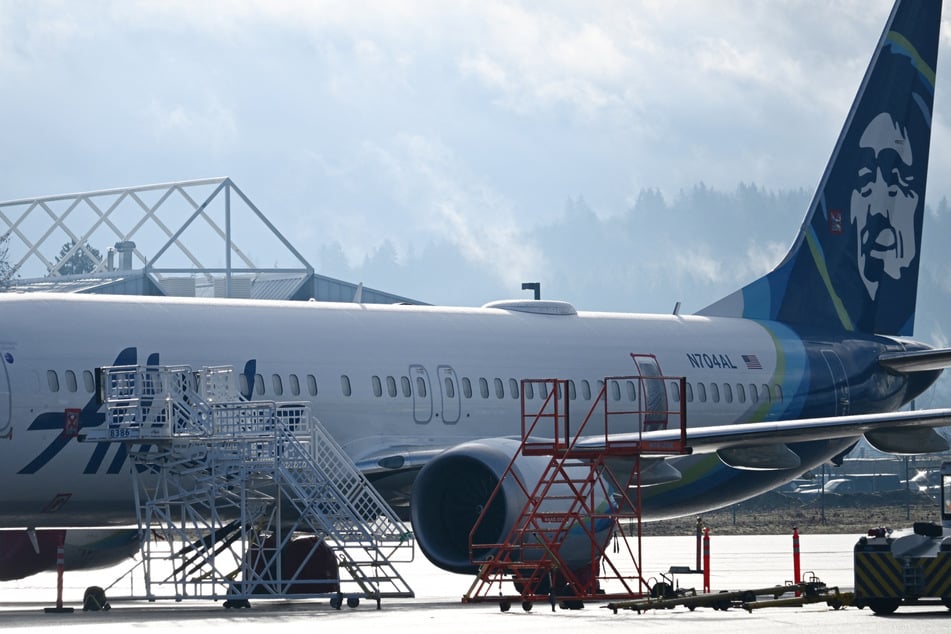 Inspections have found many loose bolts on Boeing 737 MAX 9 aircrafts following a recent investigation.