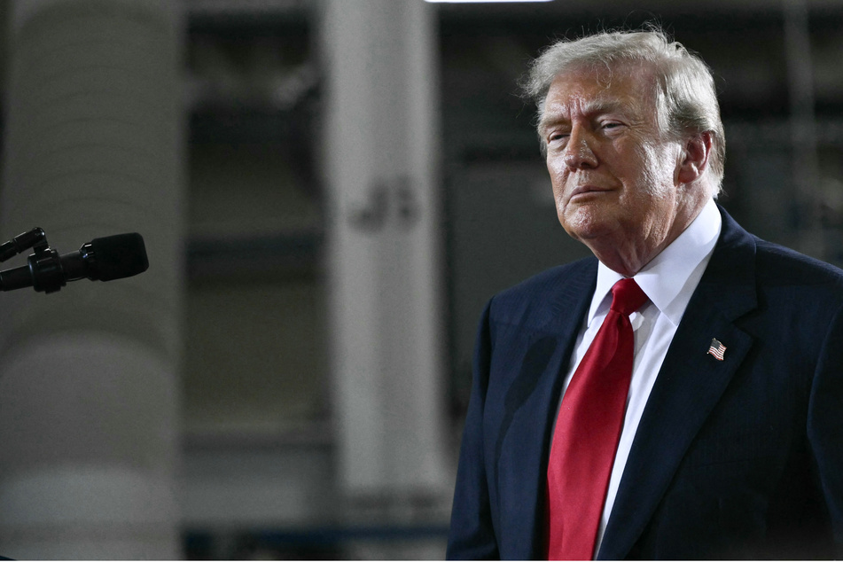 Trump moves to fast-track deportations of asylum seekers with major rule change