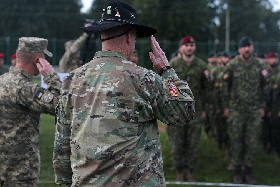 US moves thousands of troops to Eastern Europe amid Ukraine crisis