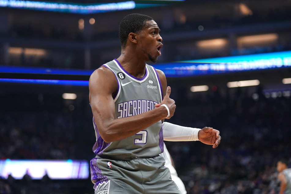 Sacramento Kings guard De'Aaron Fox scored a team-high 32 points against the Memphis Grizzlies.