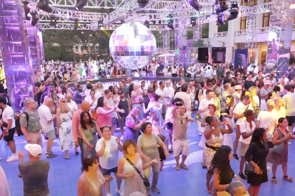 In case you were wondering, of course there was an enormous fountain-sized disco ball – why wouldn't there be?