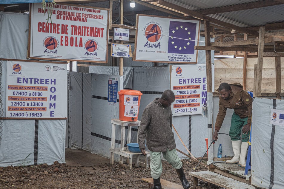 The US has put a "Do Not Board" order into effect for Americans who have traveled to the Democratic Republic of Congo amid a deadly Ebola outbreak.