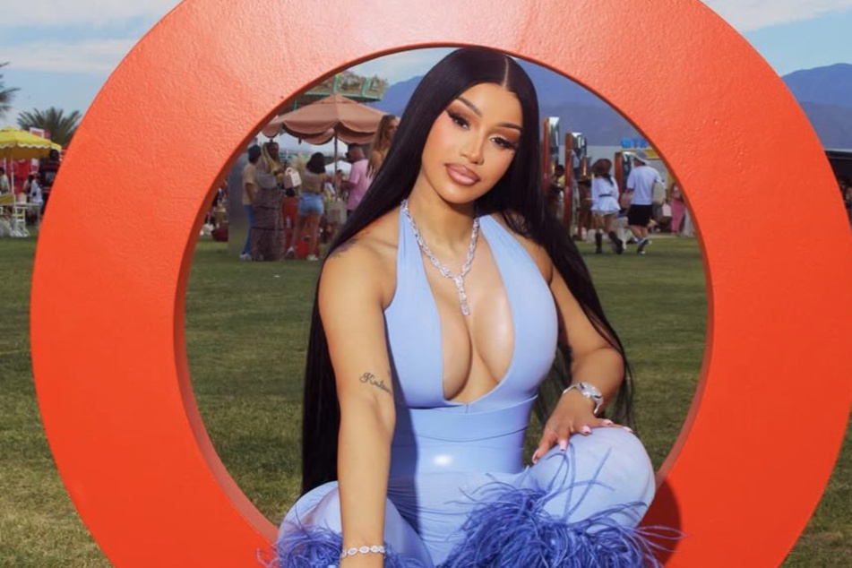 Cardi B had a time during her performance at this year's REVOLVE festival.