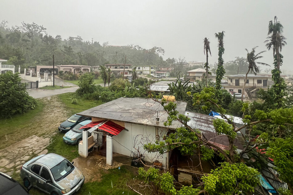 "Very dangerous" super typhoon nears US pacific islands, triggering emergency precautions