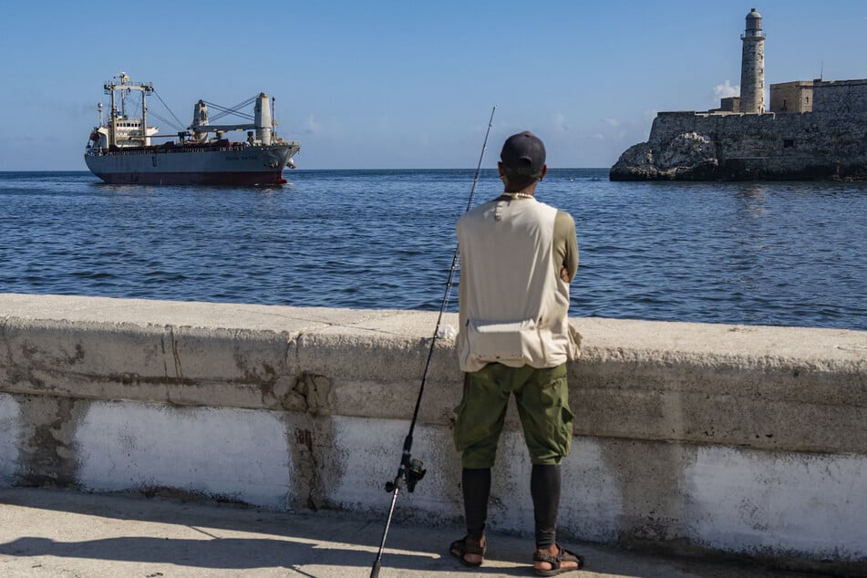China delivered about 15,000 tons of rice to Cuba on Saturday, helping to alleviate food insecurities brought on by the US' blockade.
