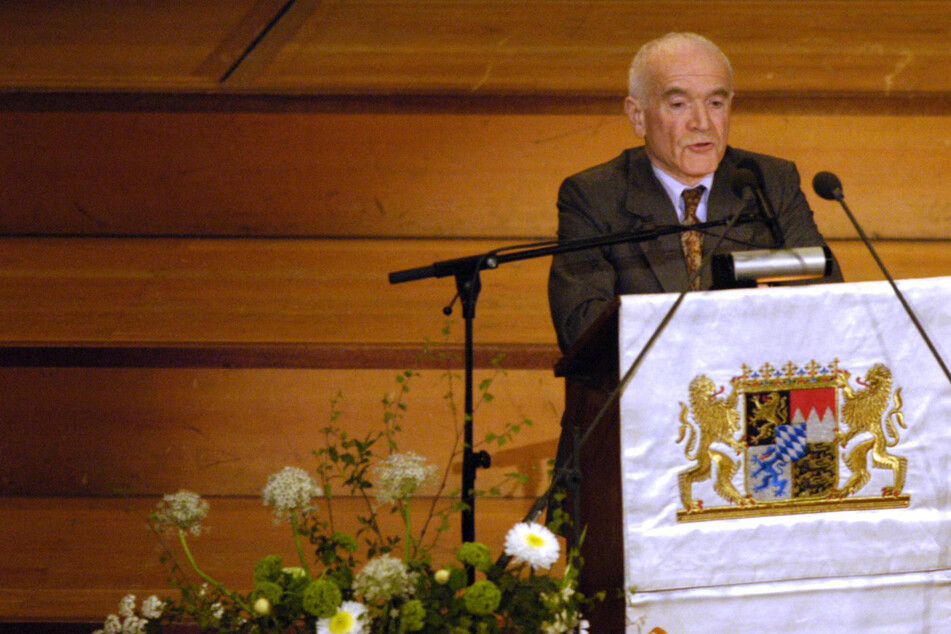WWII concentration camp prisoner Jack Terry has died