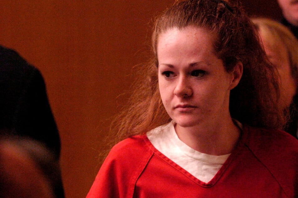 A picture taken on December 4, 2007, shows Christa Pike entering a Knox County Criminal Court. The convicted murderer is "up and walking" after surviving a botched execution last week.