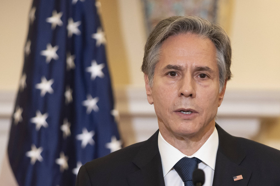 Blinken offers hope – and warning – before Ukraine talks with Russia