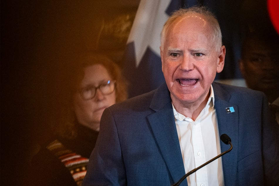Tim Walz mobilizes Minnesota National Guard to fight major wildfires on Canada border