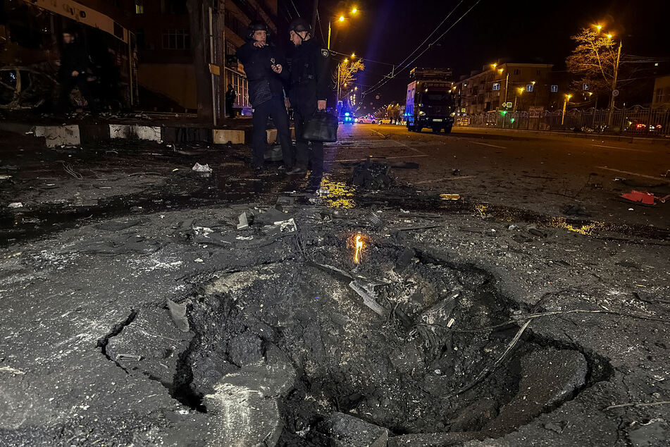 Russia has kept up its attacks on Ukraine despite US efforts to secure a ceasefire in the three-year-long war.