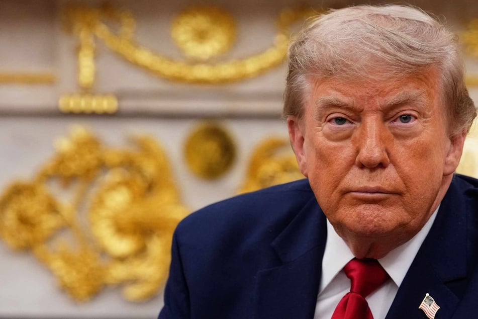US launches fresh Iran strikes as Trump makes dire threats: "We're going to knock out all their power plants"