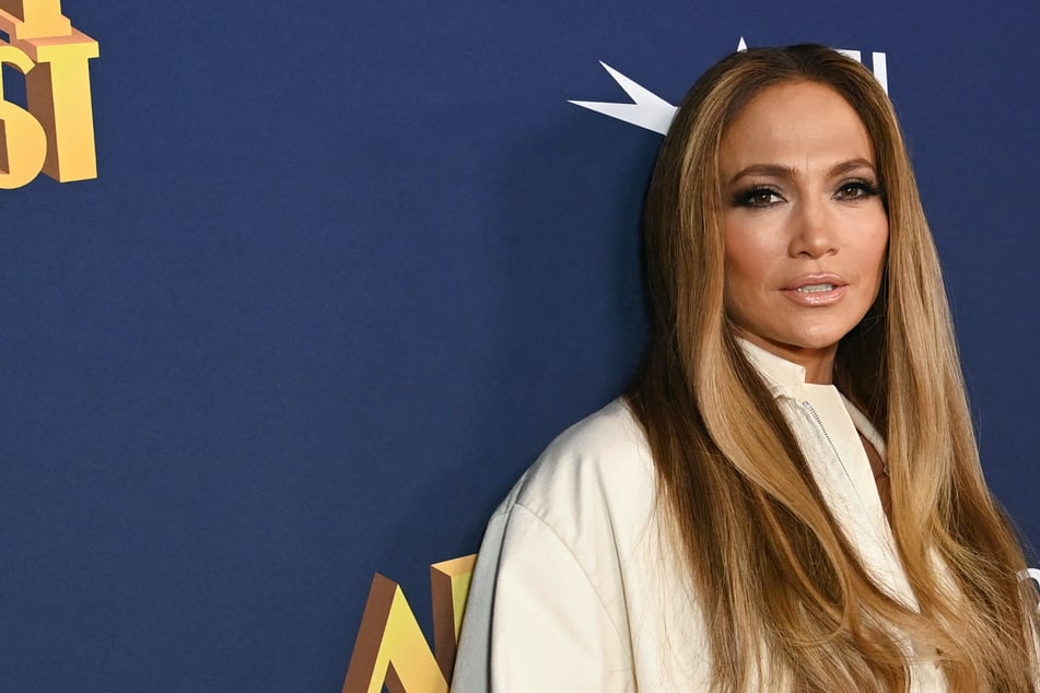 Jennifer Lopez is reportedly ready to date after Ben Affleck divorce!