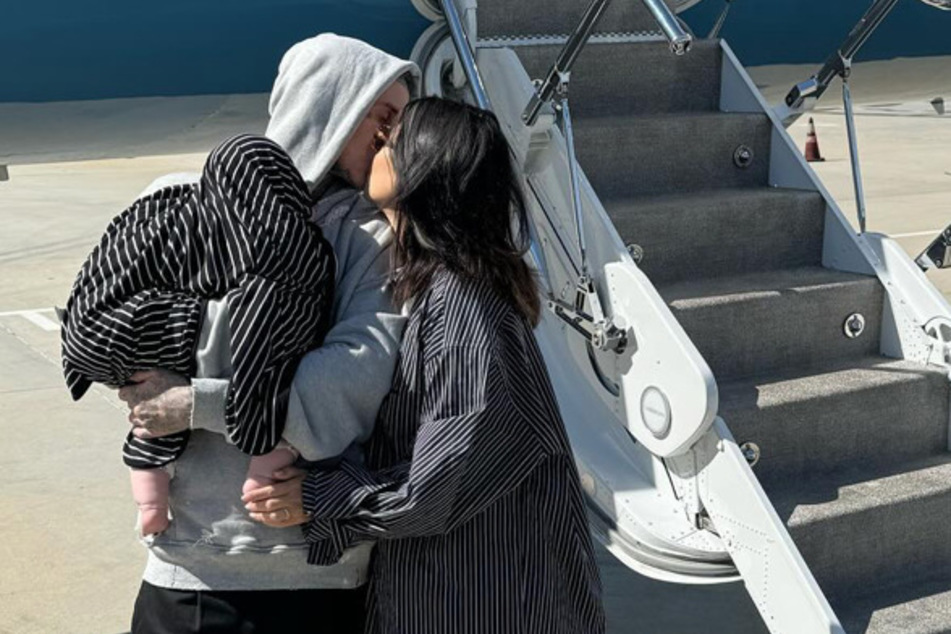 Kourtney Kardashian (r.) was showered with a lot of birthday love by her hubby, Travis Barker (l.), and their son Rocky Thirteen (c.)