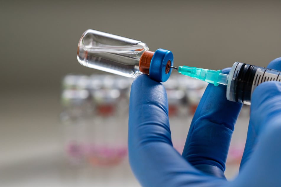 Health experts recommend fresh Covid-19 and flu vaccinations this winter (stock image).